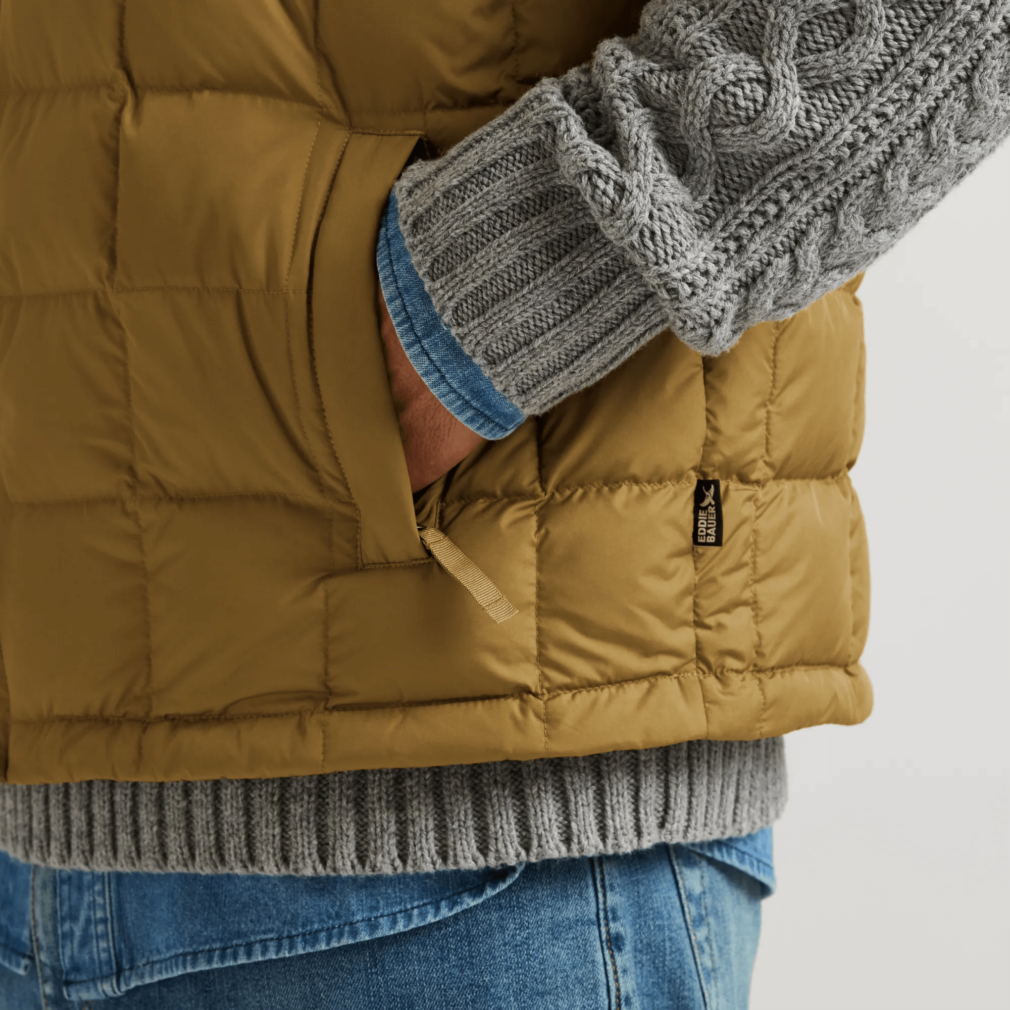 Men's Shaw Down Vest - Image 4