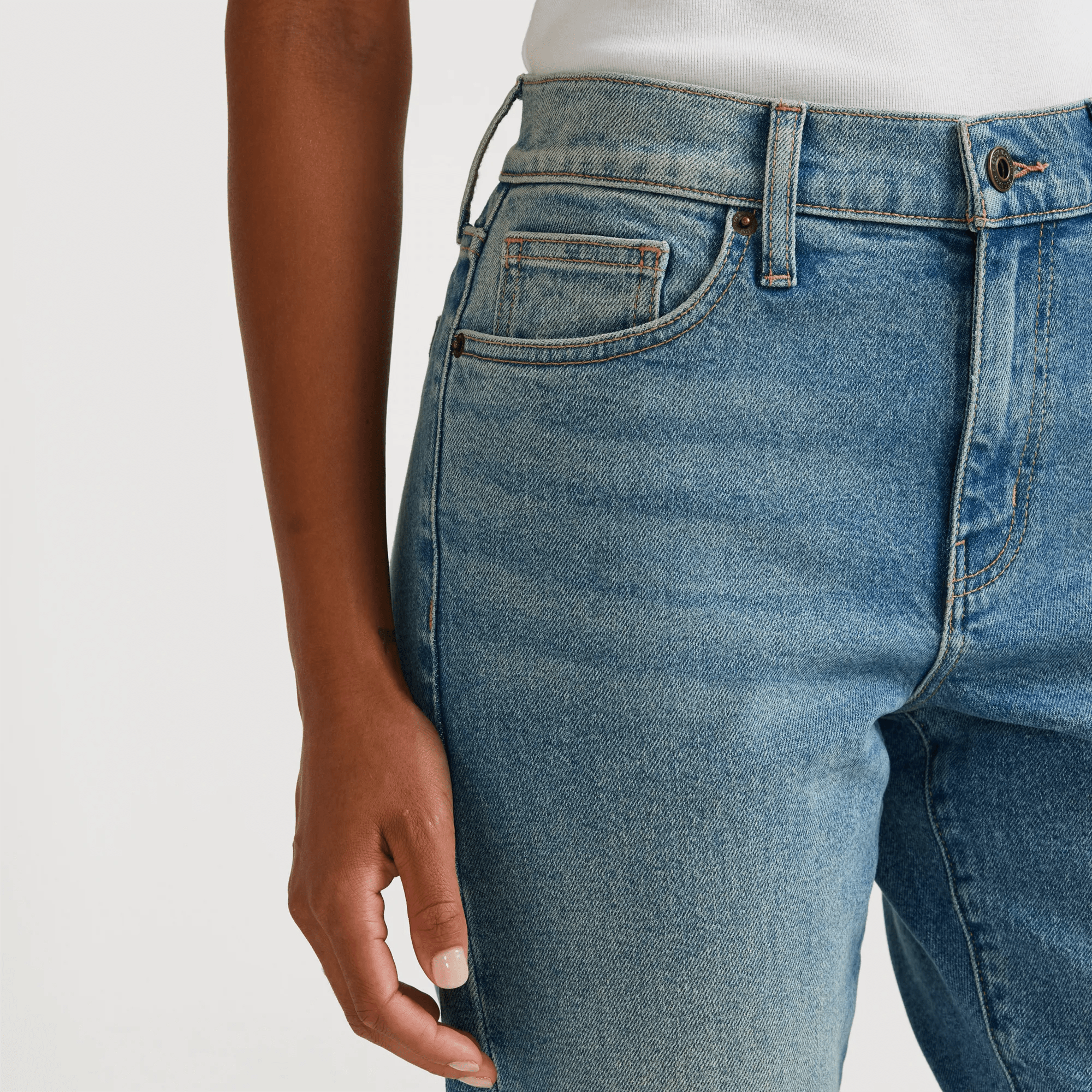 Women's Authentic 90s Boyfriend Relaxed Fit Jeans - Image 3