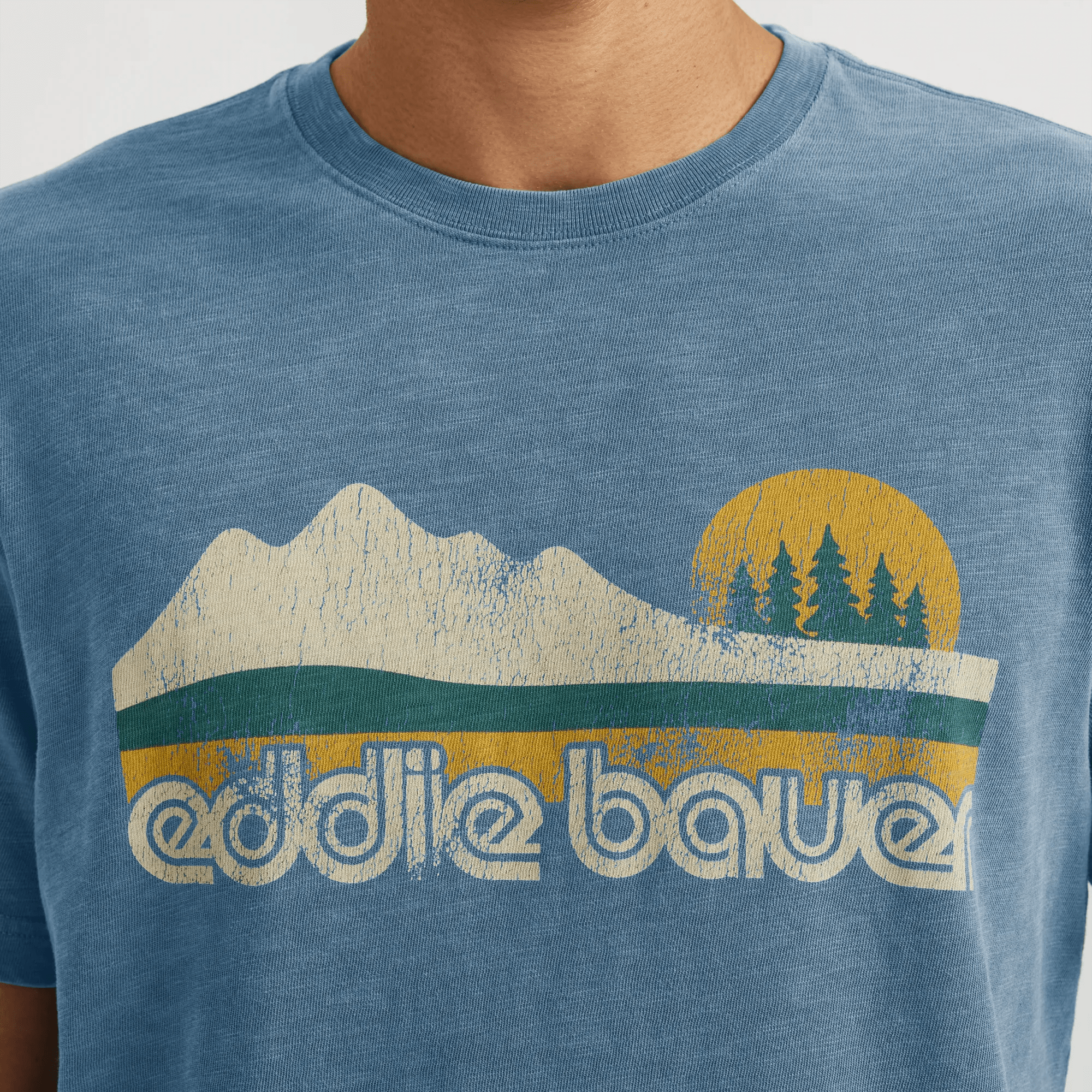 Graphic T-Shirt - Retro - Image 3